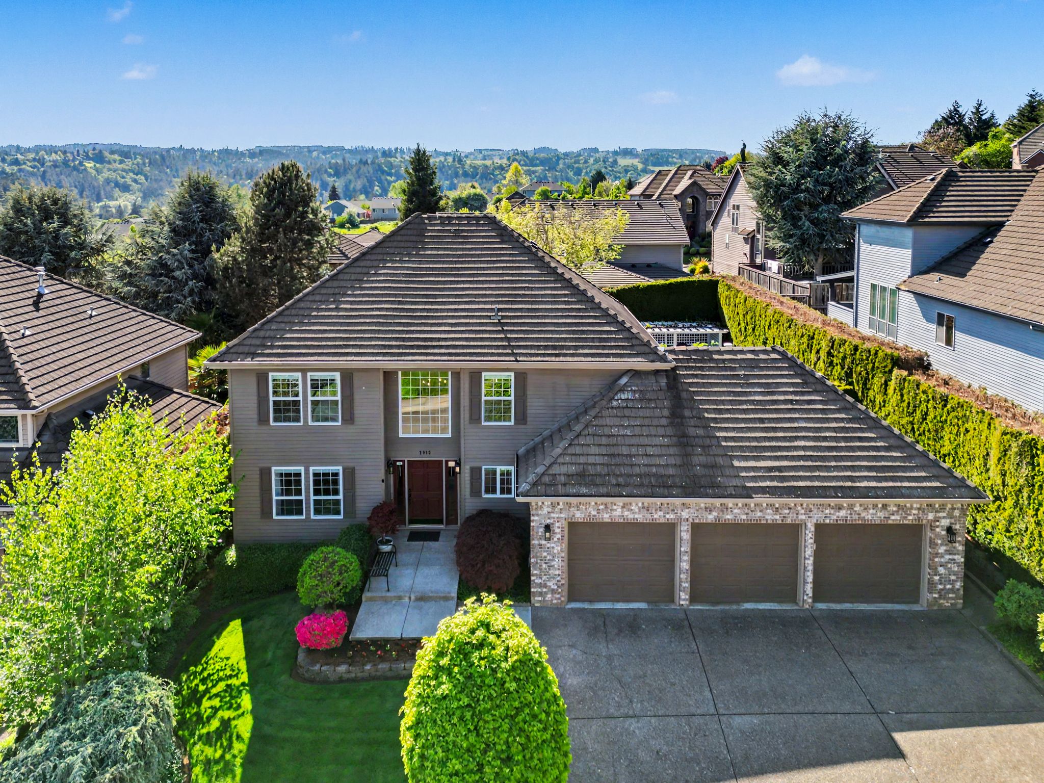 LAURELWOOD01