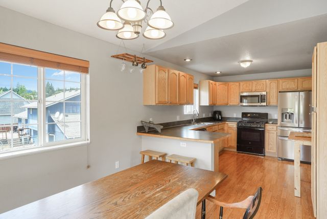 196 Topaz St Philomath-10