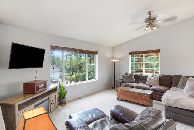196 Topaz St Philomath-7