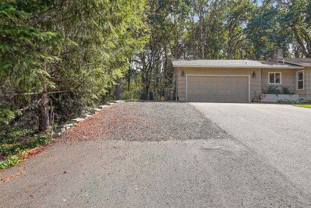 3210 SW Cascade-4