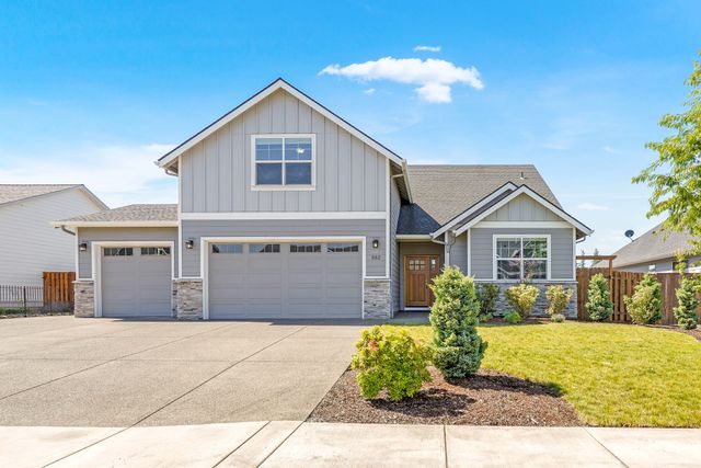 552 NE Dogwood St-2
