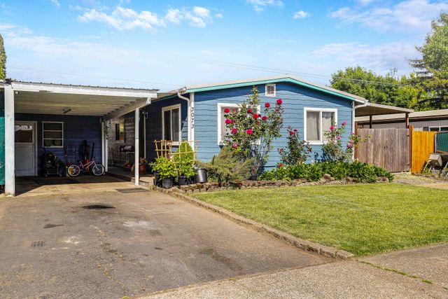  3073 Surfwood Dr NE-2