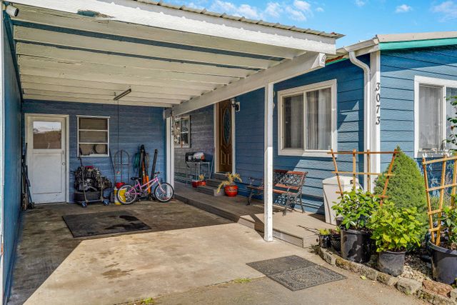  3073 Surfwood Dr NE-4