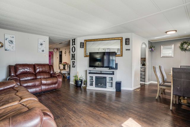  3073 Surfwood Dr NE-9