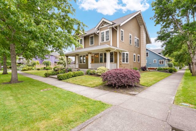 1235 Gwinn st Monmouth-2