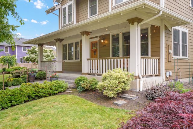 1235 Gwinn st Monmouth-3