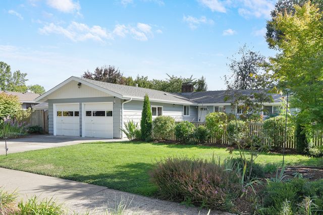3590 NW jackson-2