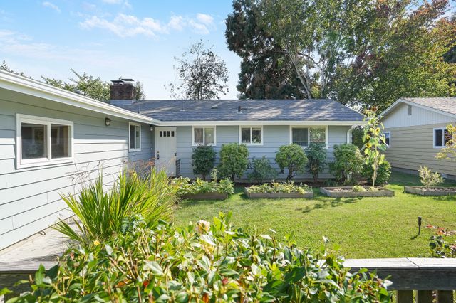 3590 NW jackson-3