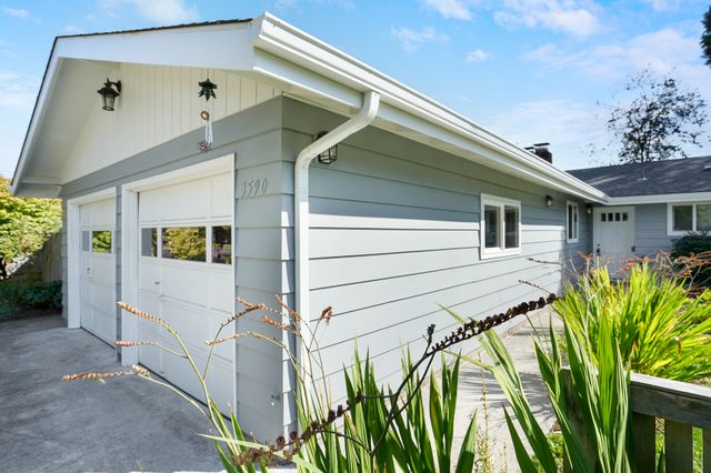 3590 NW jackson-6