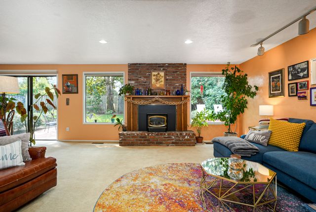 4126 NW Douglas-3