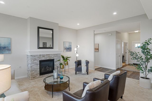 2632 NE Tuscan-10