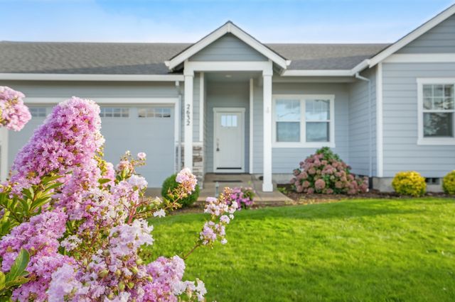 2632 NE Tuscan-3