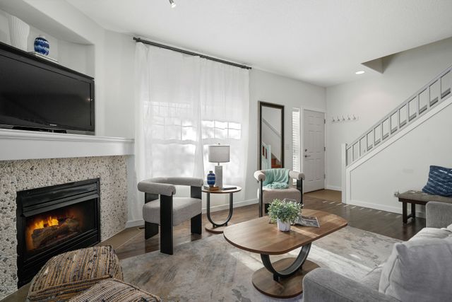 3203 NW foxtail-10
