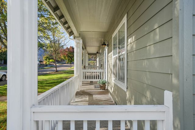 3203 NW foxtail-5