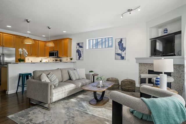 3203 NW foxtail-6