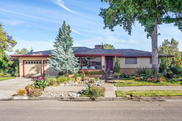 1245 NW Beca Ave-1