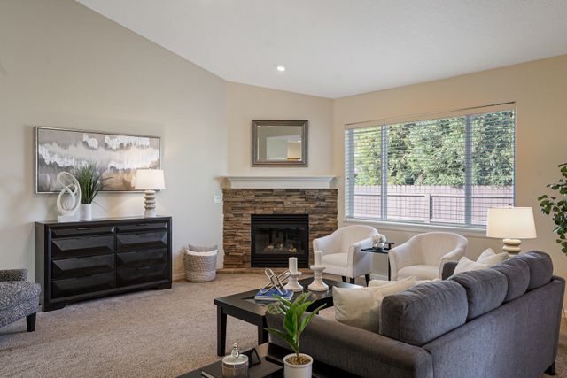 1691 25th Ave-9