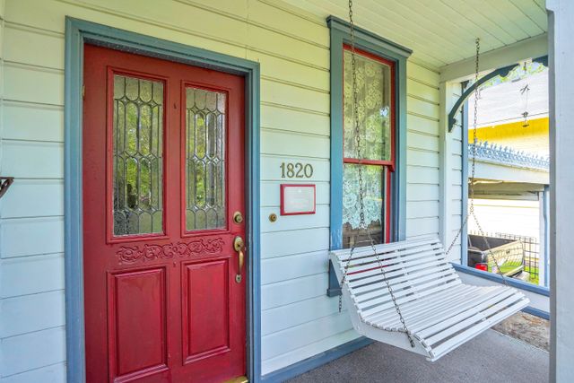 1820 Court St NE-6