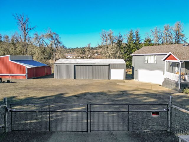 1175 Perrydale rd-74