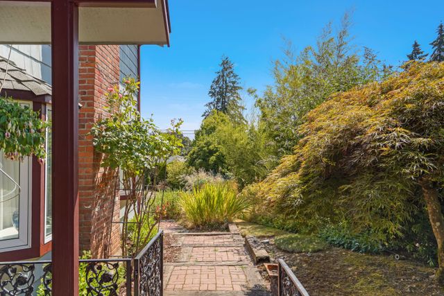 1990 fairmount ave s salem-7