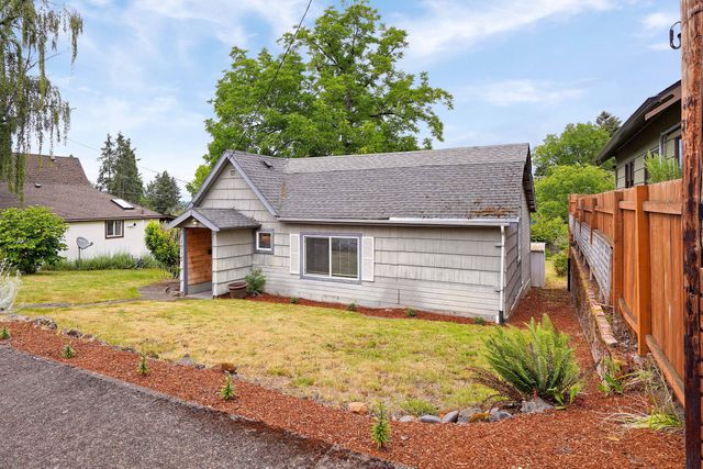 2330 Winter St SE-2