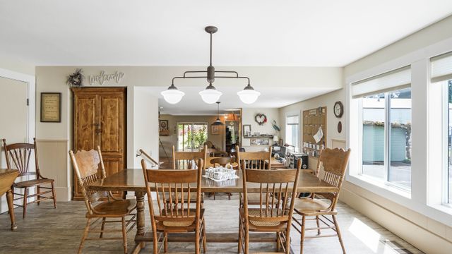 307 5th St Amity-7