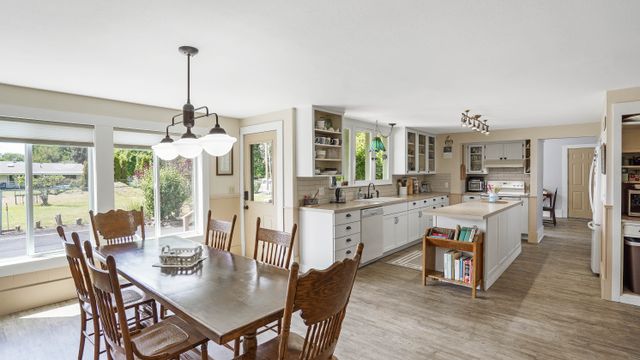 307 5th St Amity-9