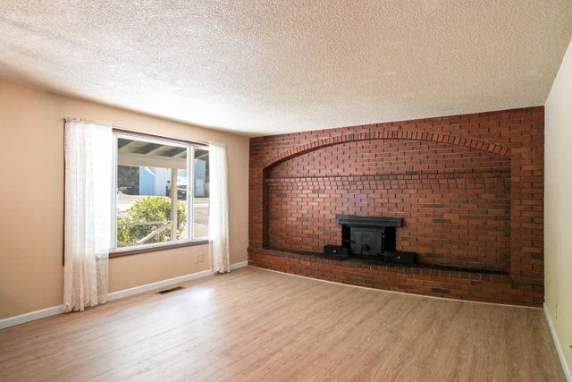 6875 Sunset Way-6