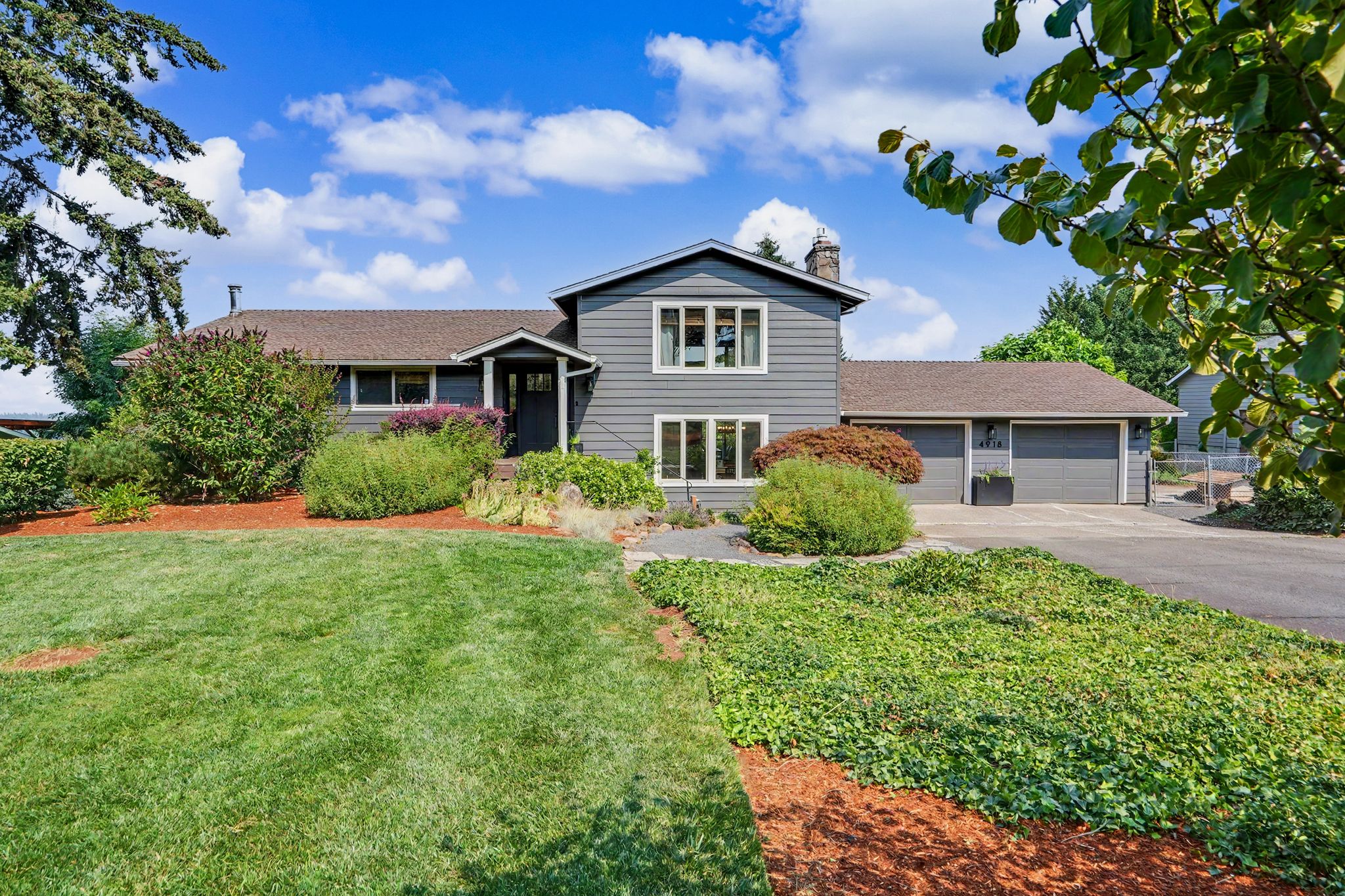VIEWCREST EXTERIOR 05