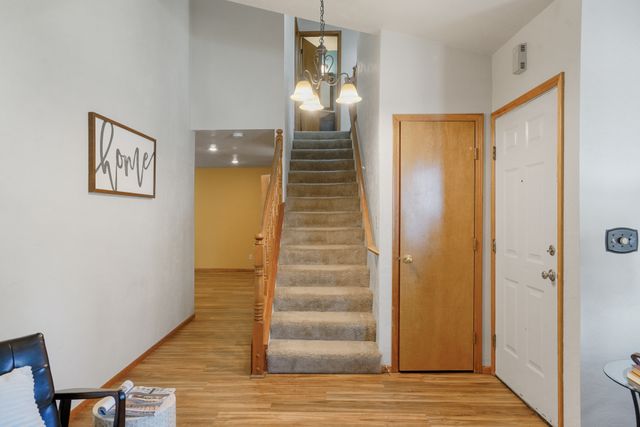 1218 NE Conroy Place-10