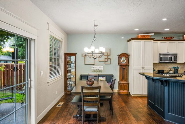 3780 2nd st. Hubbard-14