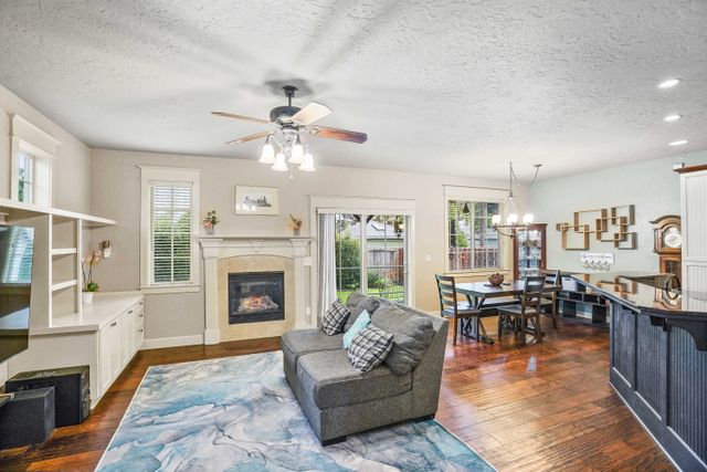 3780 2nd st. Hubbard-8