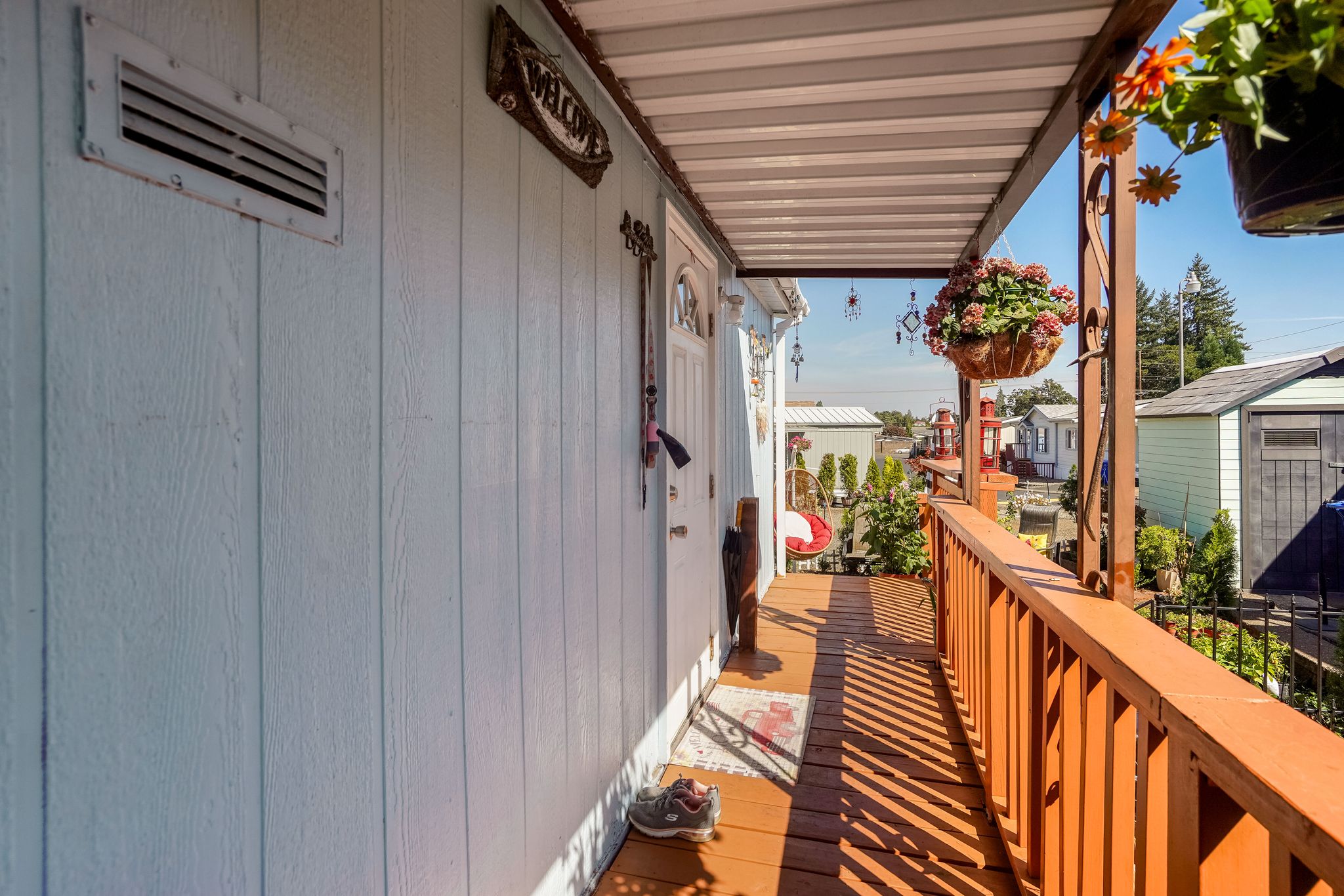 SUNNYSIDE05