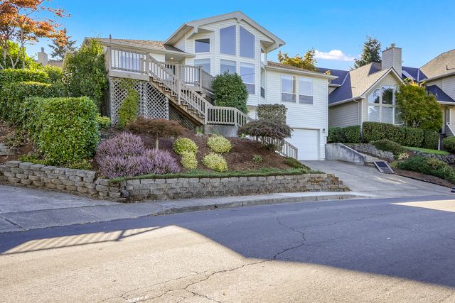 1316 Pressler-1