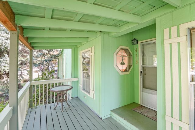 413 SW Butterfield-2