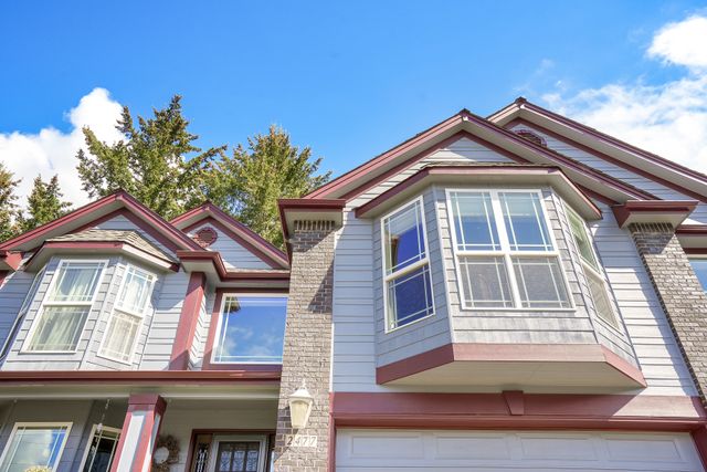 2477 NW Violet-3