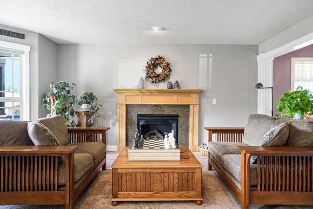 2477 NW Violet-6