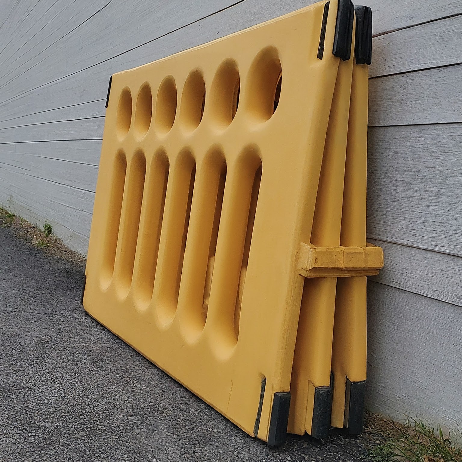 Expandable Barricade