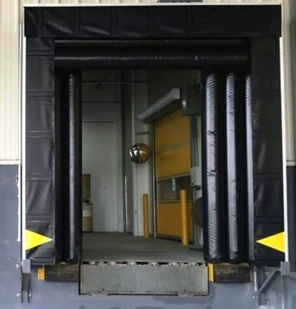 INFLATABLE DOCK SHELTER