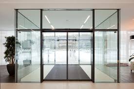 AUTOMATIC GLASS SLIDING DOOR