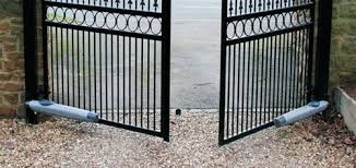 SWING GATE