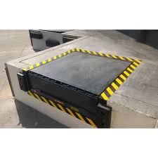 Radius Lip Dock Levelers