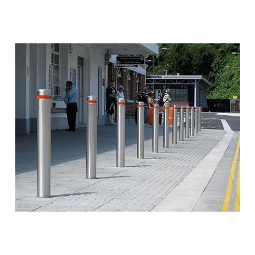 Delineator and Centre Verge