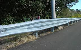 Thrie Beam Crash Barrier