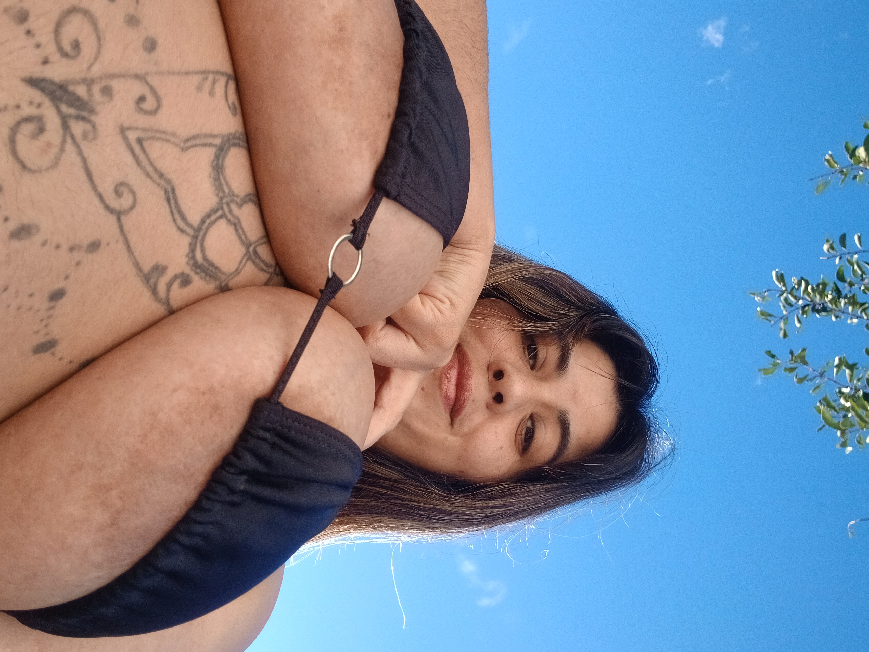 @benditofetichee