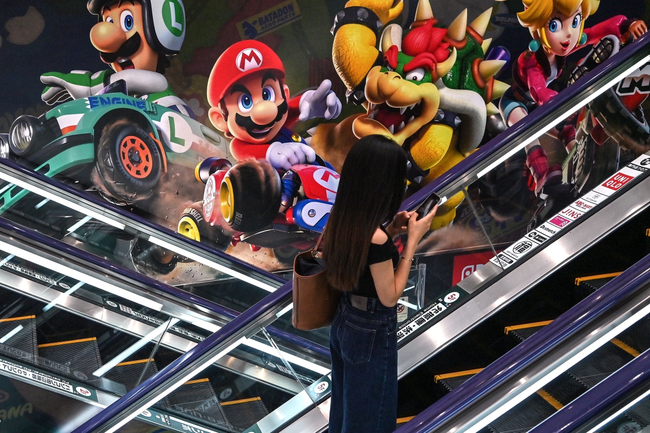 Electronics Giants Grapple with Inflationary Pressures