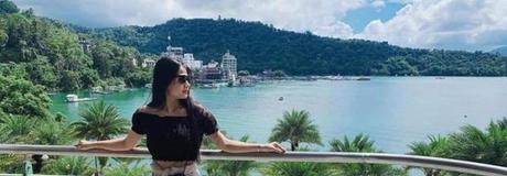 Hẹn hò online - Hình cover của Phạm Thủy Trang