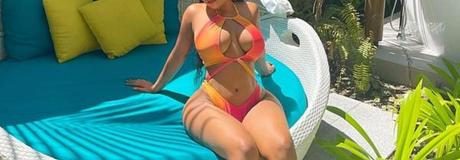 Hẹn hò online - Hình cover của Nancy