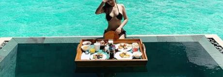 Hẹn hò online - Hình cover của Nguyệt Ánh