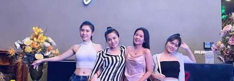 Hẹn hò online - Hình cover của Thảo Hoàng